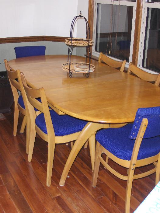 Heywood Wakefield dining room table with 4 matching chairs and 2 complementing chairs