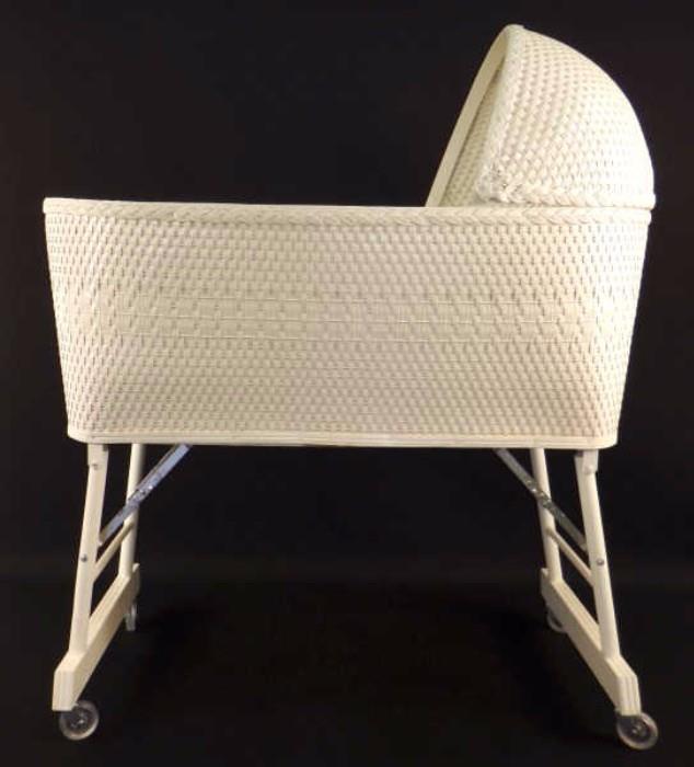 White Basket-weave Decorative Bassinet with Wheels, Baby, Nursery, Daycare, Vintage