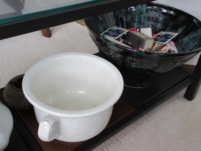chamber pot enbossed bowl