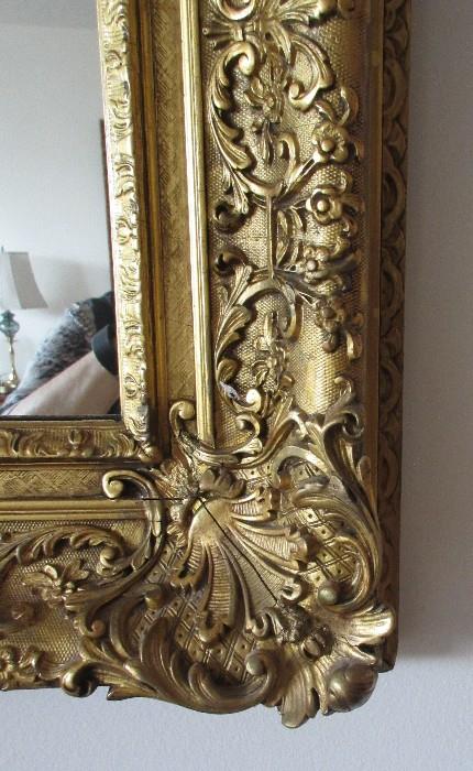 gold carved mirror / very detailed
