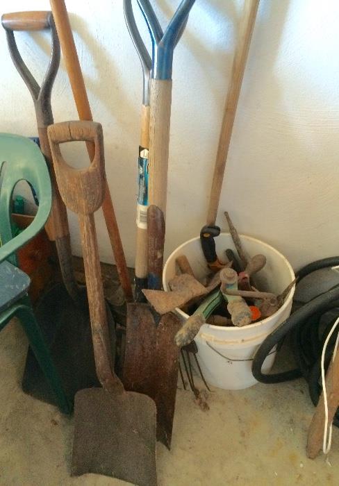 Old tools galore 