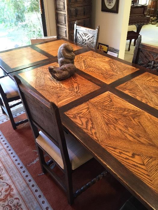 wonderful dining table with great detail & base