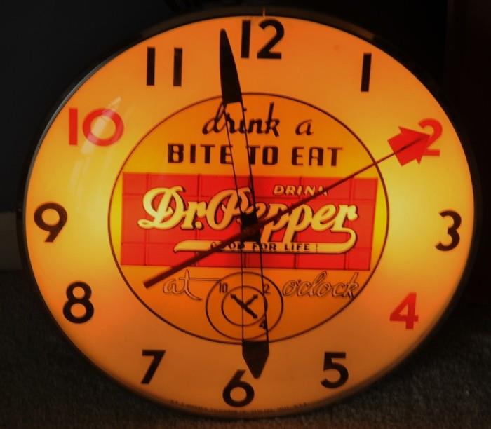 Telechron drink a BITE TO EAT Drink Dr. Pepper GOOD FOR LIFE Illuminated Clock 