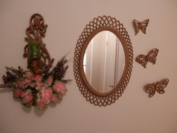 Butterfly and mirror set