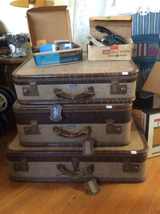 Tweed and alligator American tourister luggage (1960s)