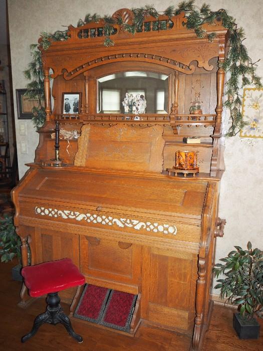 Pump Organ