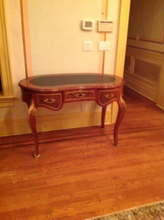 French style kidney shape leather top writing desk