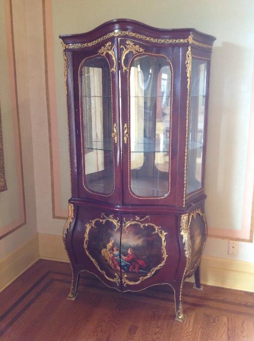 Fine French style Vernis Martin bombe curio cabinet  with curved glass