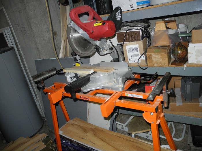 Mitre saw, table