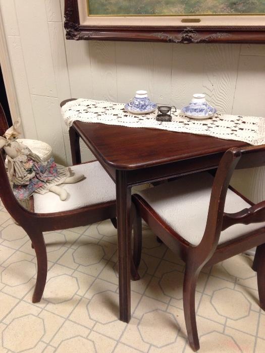 Antique English Breakfast Table. Opens to a square.Beautiful one of a kind piece!
