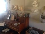upright piano
