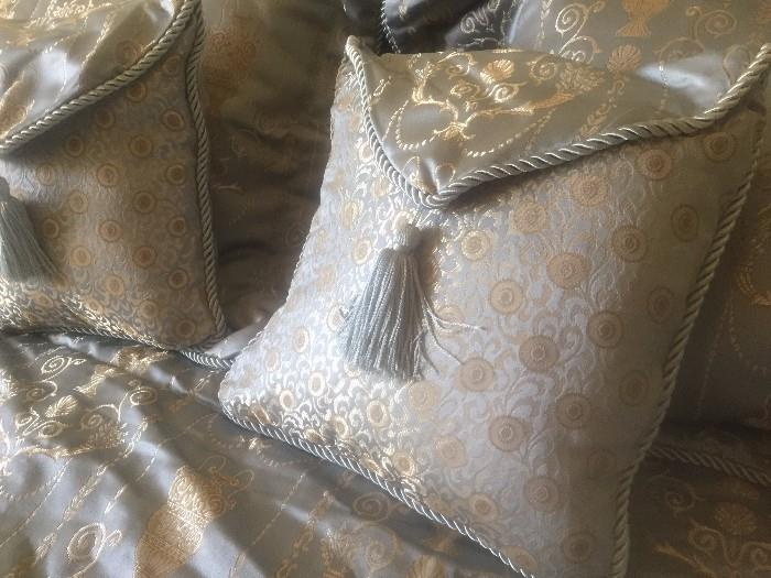King-size bedding set