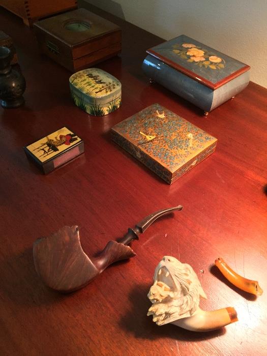 Some pipes, including a meerschaum bowl (broken pipe)... 