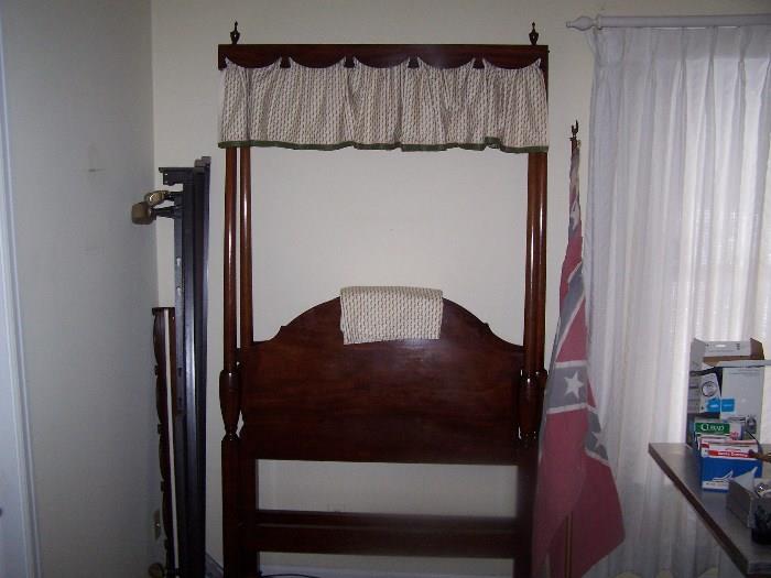 PAIR OF TWIN POSTER BEDS