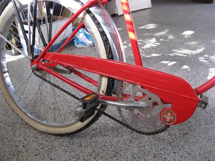 That Classic chain guard.  Check out the white walls!
