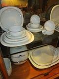 116 piece Rosenthal Suomi Lanka china set