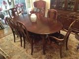 American Drew dining table/6 chairs/2 leaves and pads