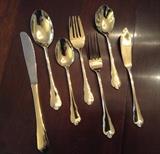 goldtone flatware - 6+ place settings