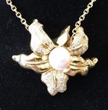 18K PEARL & DIAMOIND NECKLACE WITH 100 DIAMONDS. TOTAL WEIGHT: 2.23 CARATS