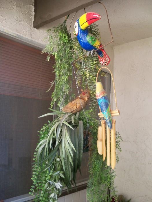 PARROT CHIMES