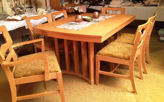 Mid Century dining set. Dog bone chairs are in the style of Heywood Wakefield. Spruce up your mod home for the holidays