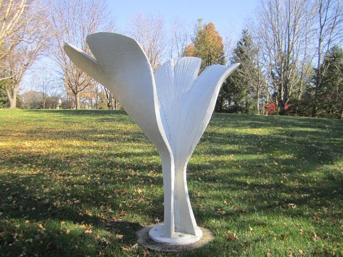GINKGO SCULPTURE BY SAUNDERS SCHULTZ