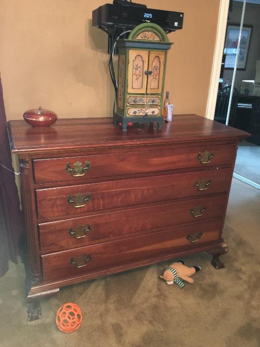 Federal chest of drawers