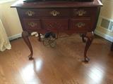 Accent table.