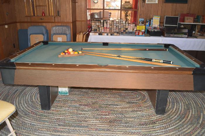 Pool table, priced cheap!