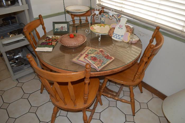 Traditional pine table with 4 chairs