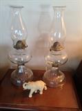 2 matching oil lamps in excellent condition
