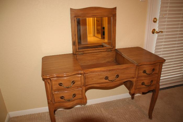 Make-up Table with Mirror
