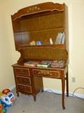 Matching Desk & Hutch