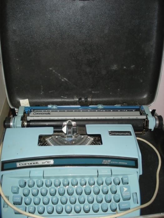 SC Coronet Super 12 electric typewriter.