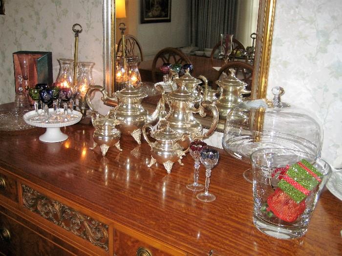 The elegant tea service is sterling (950).  Look at how perfect the top of the buffet is.  Picture it in your home for Christmas