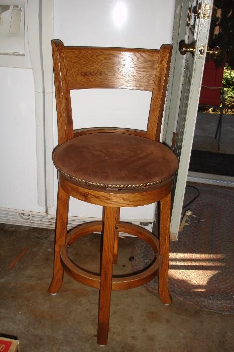 3 Oak stools