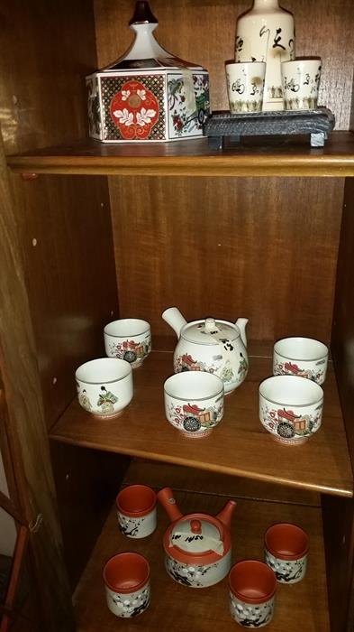 Tea sets, sake set.