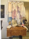 ANTIQUE SEWING MACHINE ...VINTAGE LINENS