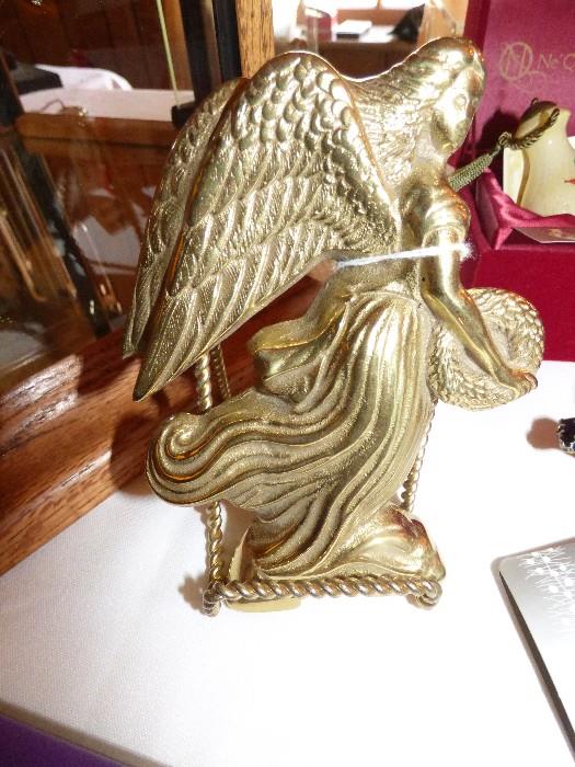 Williamsburg brass angel trivet