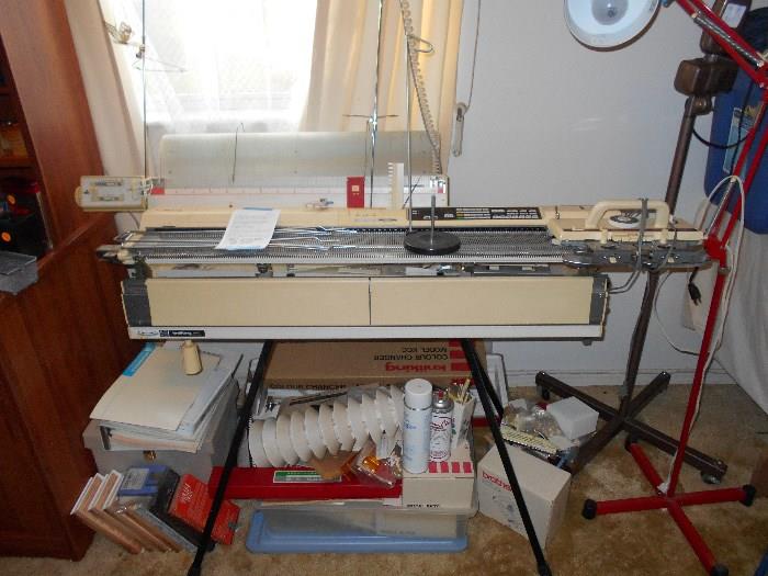 Computerized KnitKing knitting machine with lots of accessories!