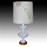Incredible Mid Century Ceramic Occasional table lamp, Base is white glazed and gold flecked ceramic fruit in a double tiered bowl stand. Original appliques fruit barrel shade
Condition: Good
Shipping: No
Size: 40" 