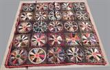 1890 Amazing Dresden Plate Quilt in Good Condition
