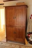 Beautiful Solid wood Stickley Cabinet.  Have receipt of homeowner paying over $5K.