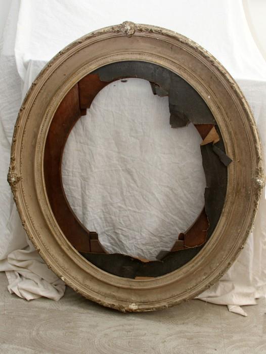 Antique plaster oval frame