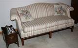 Traditional Rolled Arm Sofa 