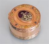 Lot 109: Continental Gold Bonbonniere, BID ON-LINE: www.fairfieldauction.com