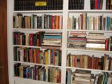 100's of books including art books, encyclopedias, religious books, novels, books about space, antiquarian books...just a large variety...