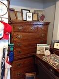 Link Taylor Colonial Pine Chest dresser. It has 8 drawers!
