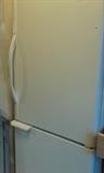 Kenmore Refrigerator with freezer on bottom