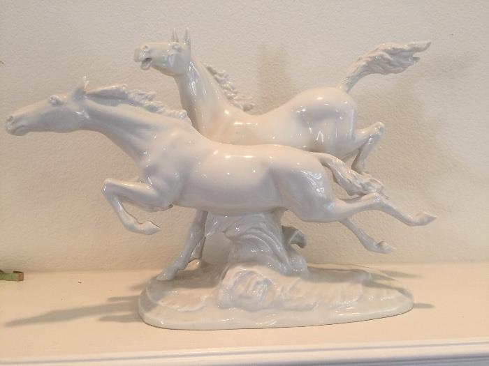 White Porcelain figurine "Freedom" Signed - Hutschenreuther Kunstabteilung Selb - Horses 1930-1940's